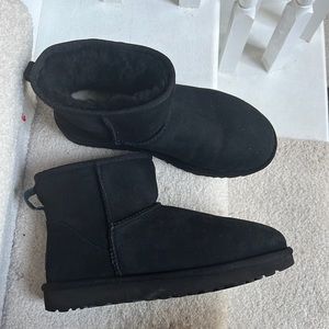 Black Ugg Mini Boot